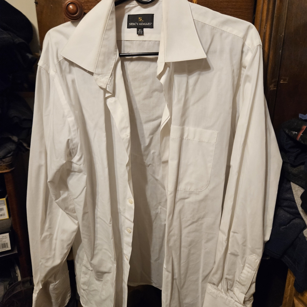 Stacy Adams Classic White Button-Up Shirt